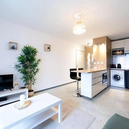 Apartment Le Jolimont -hometimal - Parking - Terrasse - Metro *